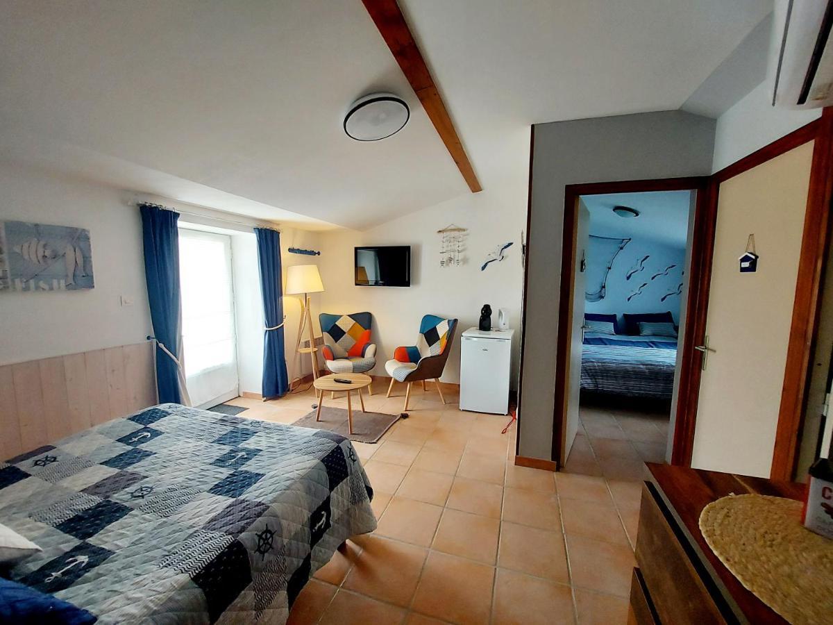 Bed and Breakfast Moulin De Mauzac Saint-Just-Luzac Экстерьер фото